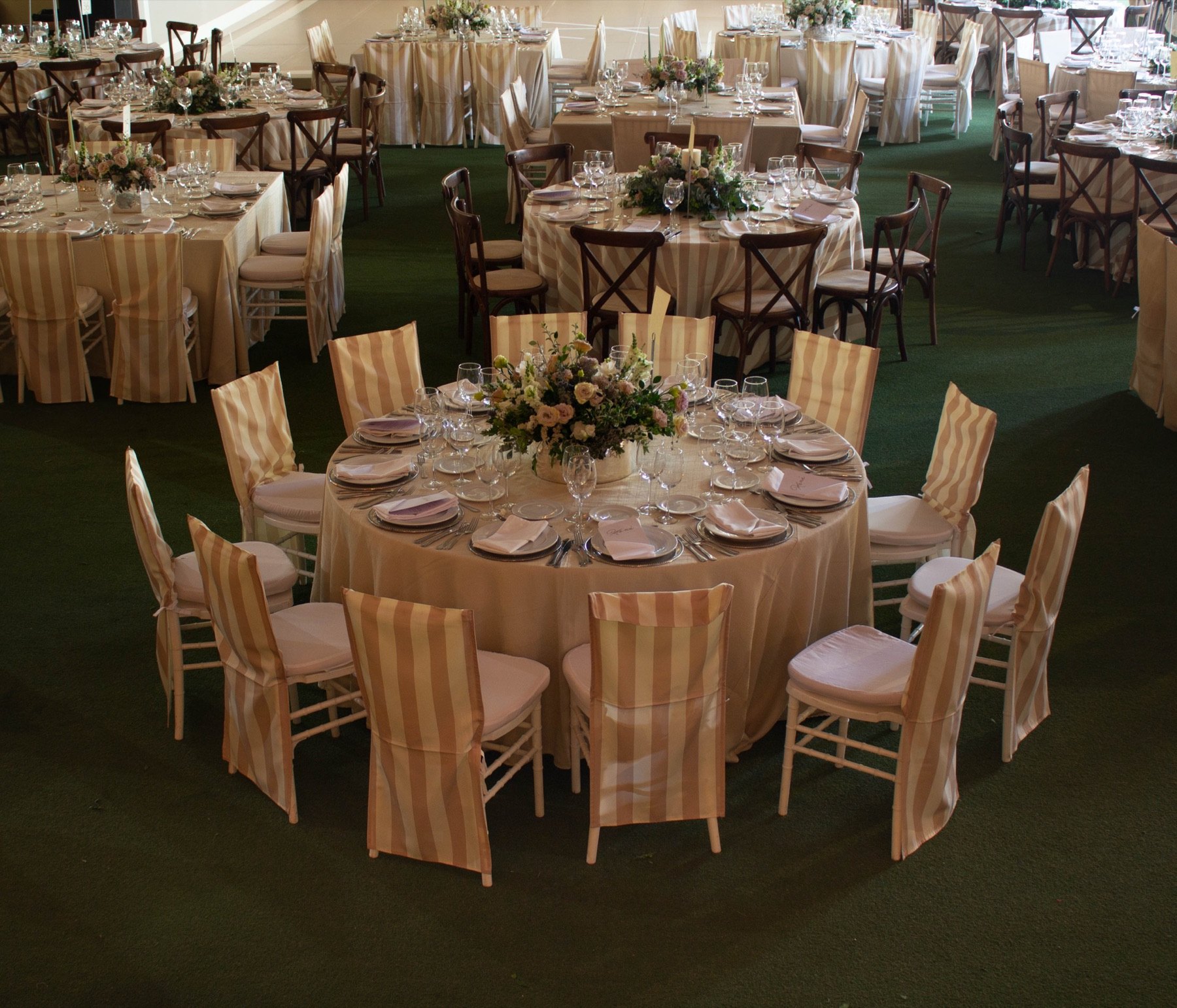 Salón completo ambientado
